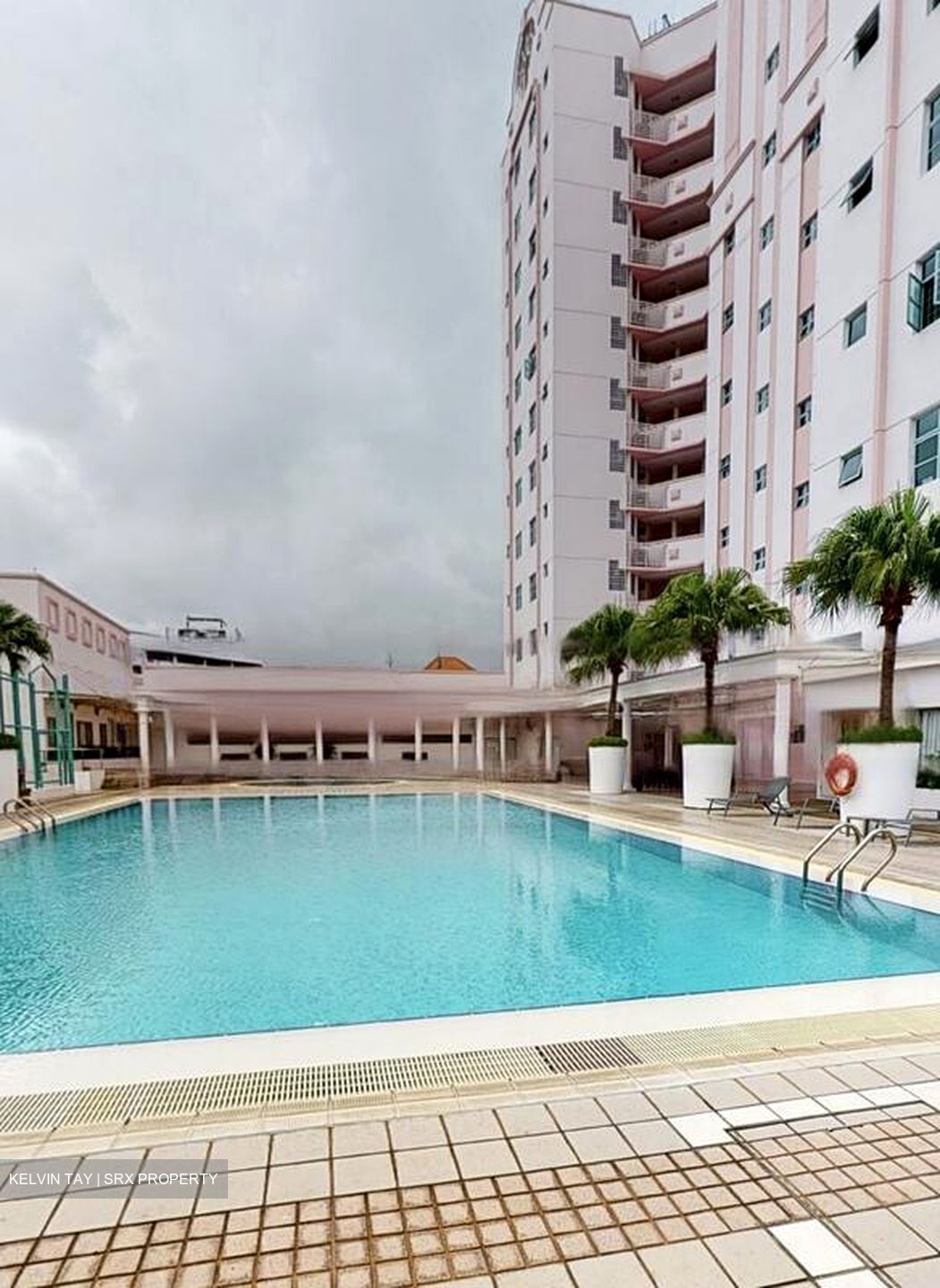 West Coast Road (D5), Apartment #476171181
